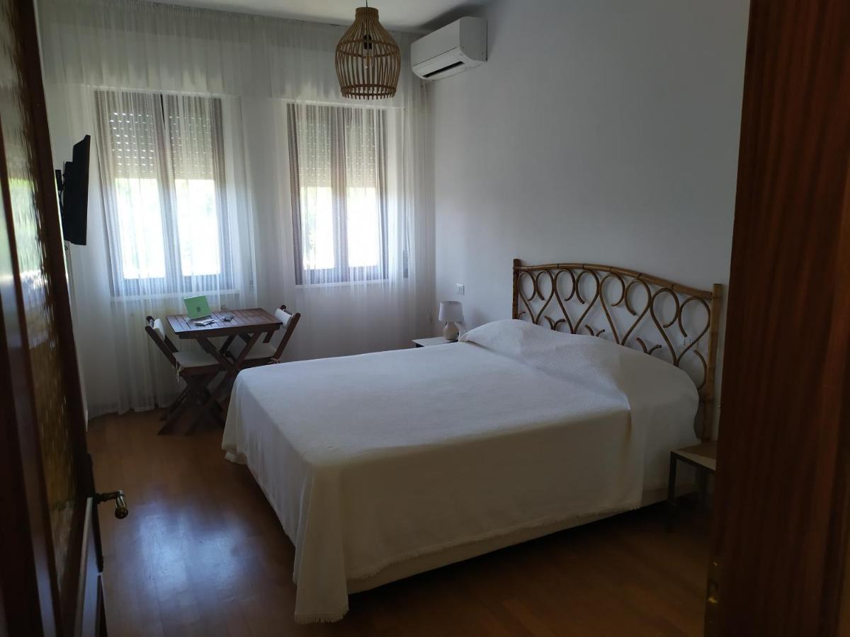 B&B Tra Mare E Marmo Marina Di Carrara Exterior photo