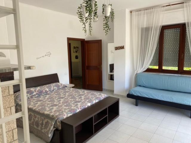 B&B Tra Mare E Marmo Marina Di Carrara Exterior photo