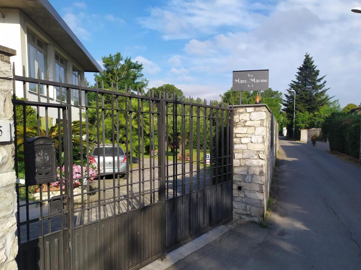 B&B Tra Mare E Marmo Marina Di Carrara Exterior photo