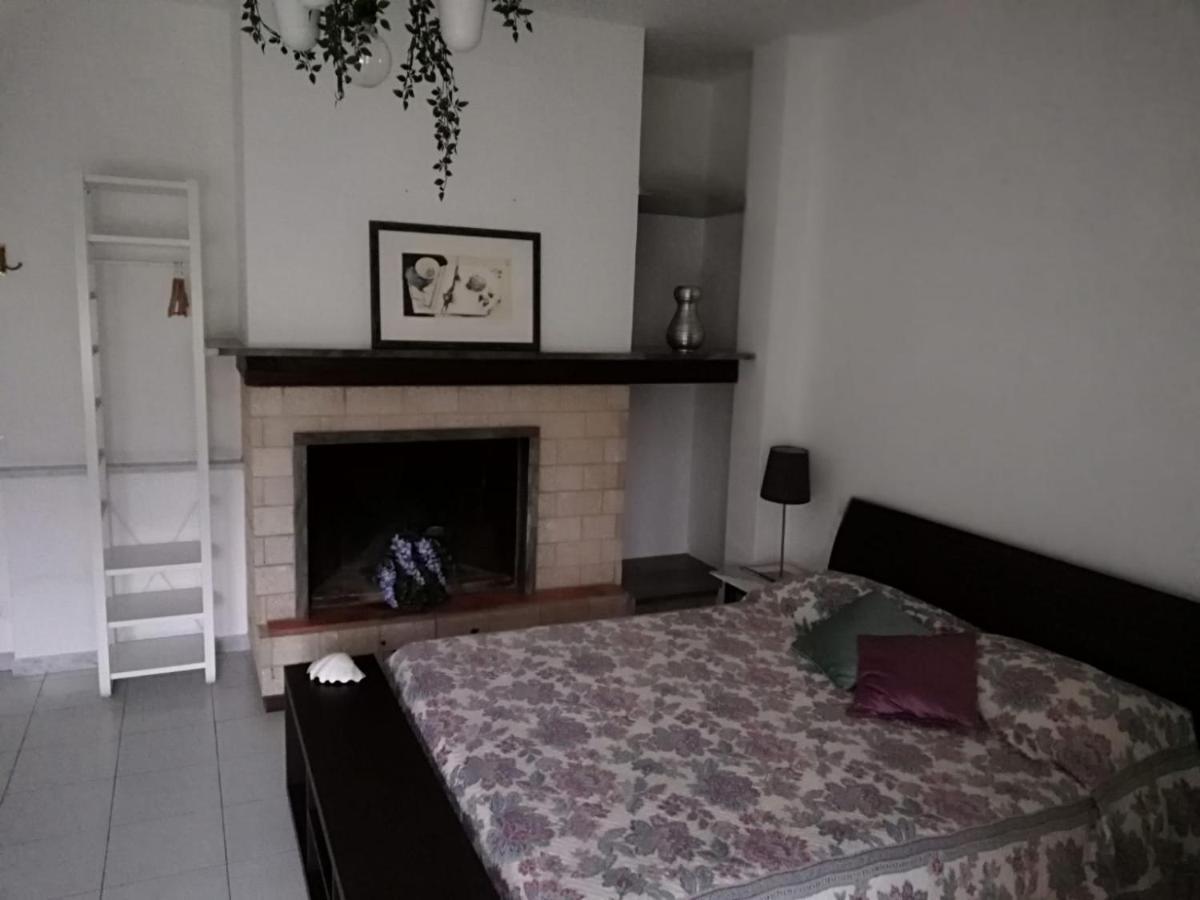 B&B Tra Mare E Marmo Marina Di Carrara Exterior photo